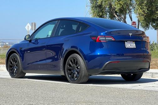 2021 Tesla Model Y Long Range Dual Motor All-Wheel Drive