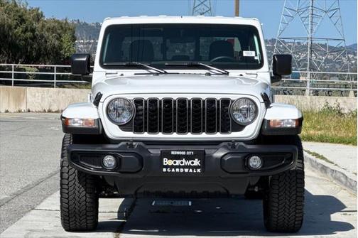 2025 Jeep Gladiator Nighthawk