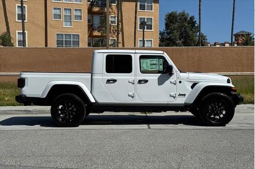 2025 Jeep Gladiator Nighthawk