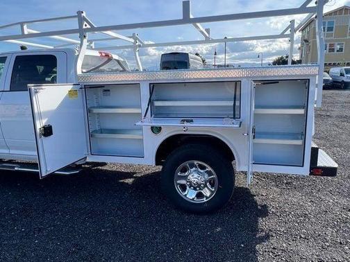 2024 RAM 3500 Tradesman Crew Cab 4x4 8' Box