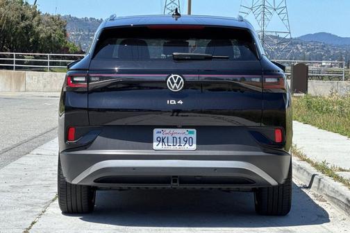 Deep Black Pearl 2023 Volkswagen ID.4 Pro S Plus