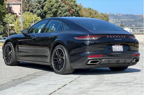 2021 Porsche Panamera 4