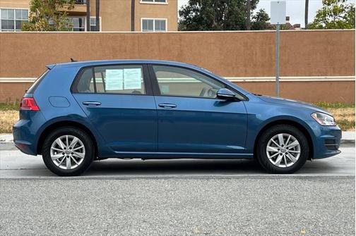 2015 Volkswagen Golf Auto TSI S w/Sunroof