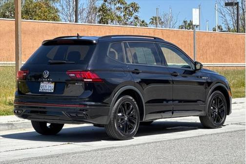 2022 Volkswagen Tiguan 2.0T SE R-Line Black 4MOTION