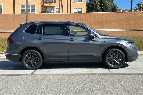 2022 Volkswagen Tiguan 2.0T SE 4MOTION