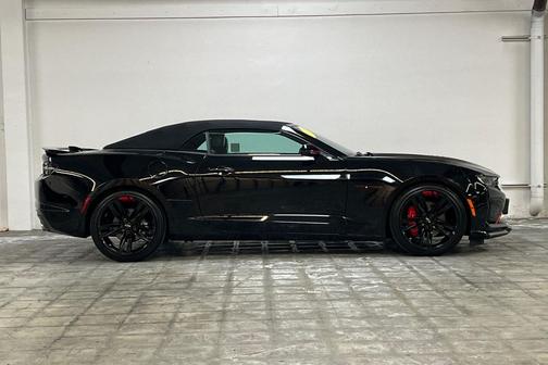 2023 Chevrolet Camaro RWD Convertible LT1