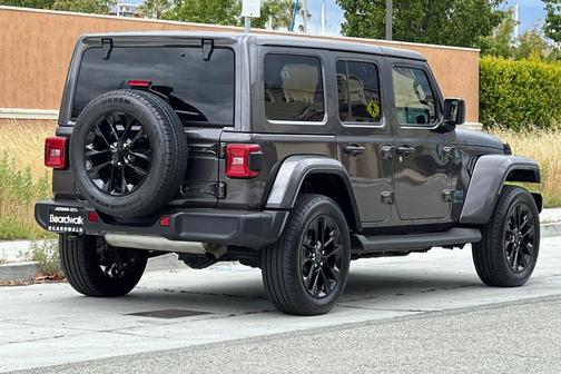 Granite Crystal Metallic Clearcoat 2025 Jeep Wrangler 4xe Sahara