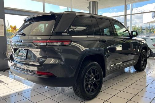2025 Jeep Grand Cherokee Altitude
