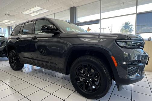 2025 Jeep Grand Cherokee Altitude