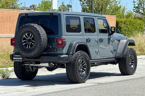Anvil Clear-Coat Exterior Paint 2026 Jeep Wrangler 4-Door Moab 392 4x4