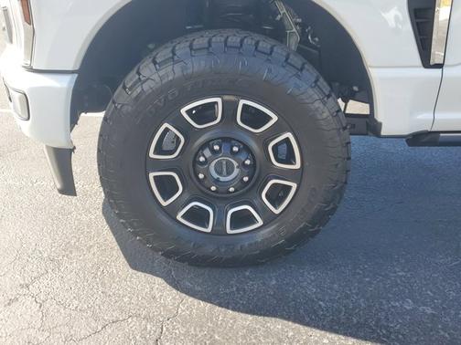 2024 Ford F-350 PLATINUM