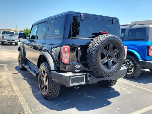 SHADOW BLACK 2025 Ford Bronco OUTER BANKS