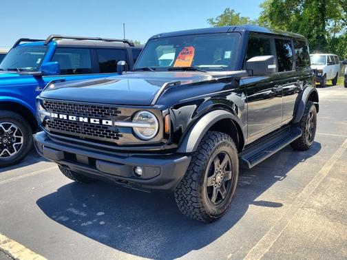 SHADOW BLACK 2025 Ford Bronco OUTER BANKS