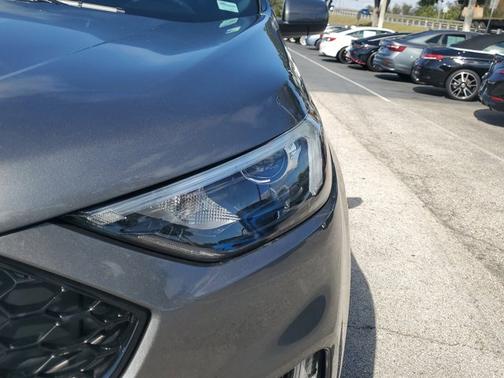 2023 Ford Edge ST-LINE