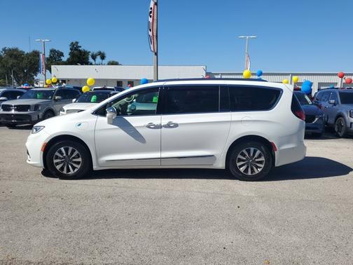 2021 Chrysler Pacifica LIMITED