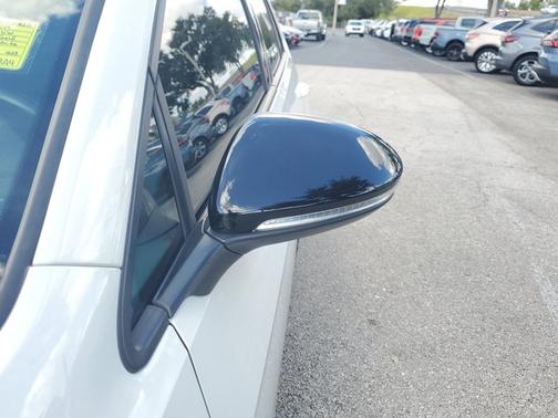 2019 Volkswagen Golf R 2.0T W/DCC & NAVIGATION