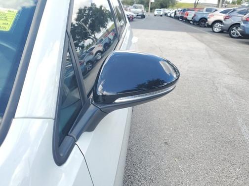 2019 Volkswagen Golf R 2.0T W/DCC & NAVIGATION