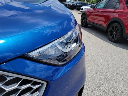ATLAS BLUE 2024 Ford Edge SE