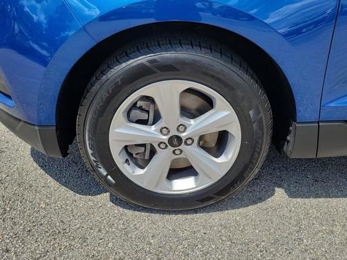 ATLAS BLUE 2024 Ford Edge SE