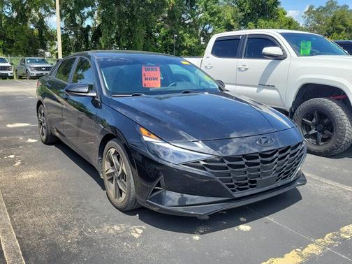 Phantom Black 2023 Hyundai ELANTRA SEL
