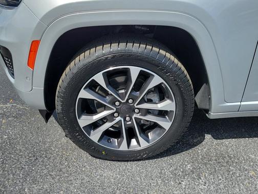 2022 Jeep Grand Cherokee OVERLAND