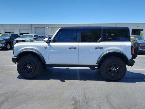 OXFORD WHITE 2025 Ford Bronco BADLANDS