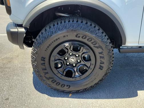 OXFORD WHITE 2025 Ford Bronco BADLANDS