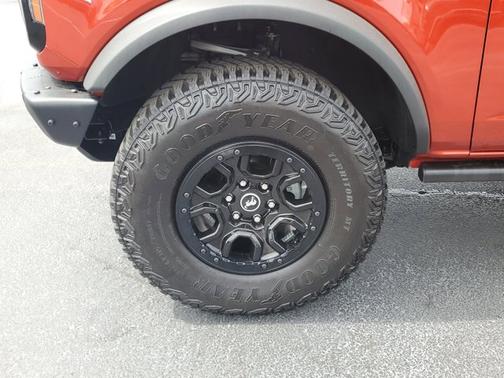 2024 Ford Bronco WILDTRAK