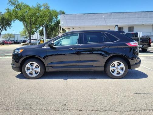 AGATE BLACK METALLIC 2024 Ford Edge SE