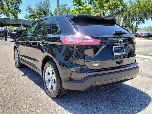 AGATE BLACK METALLIC 2024 Ford Edge SE