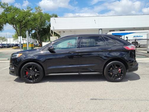 AGATE BLACK METALLIC 2022 Ford Edge ST