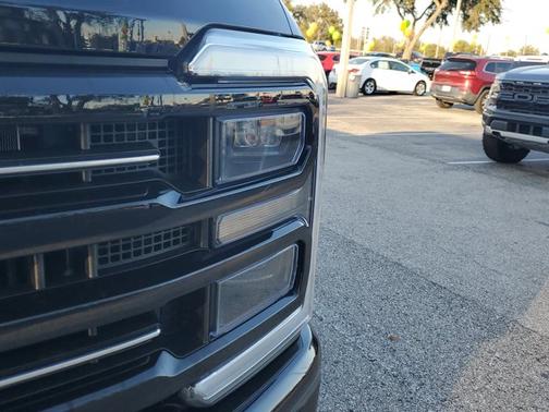2025 Ford F-250 PLATINUM