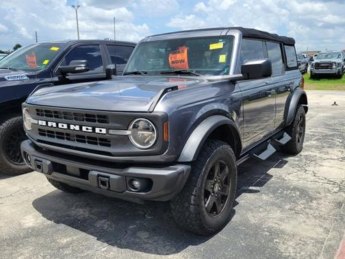 CARBONIZED GRAY METALLIC 2023 Ford Bronco BLACK DIAMOND