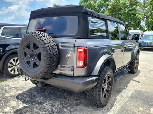 CARBONIZED GRAY METALLIC 2023 Ford Bronco BLACK DIAMOND