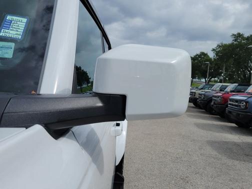 OXFORD WHITE 2025 Ford Bronco OUTER BANKS