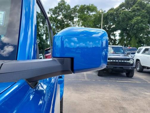 VELOCITY BLUE METALLIC 2024 Ford Bronco OUTER BANKS