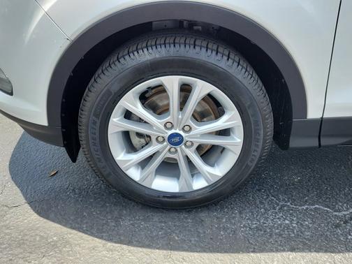 WHITE PLATINUM MET TRI-COAT 2019 Ford Escape SEL