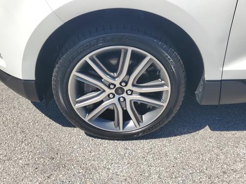 STAR WHITE 2023 Ford Edge TITANIUM