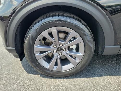 AGATE BLACK METALLIC 2023 Ford Explorer XLT