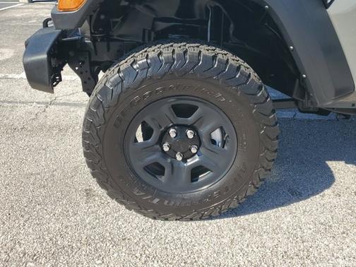 2022 Jeep Wrangler SPORT