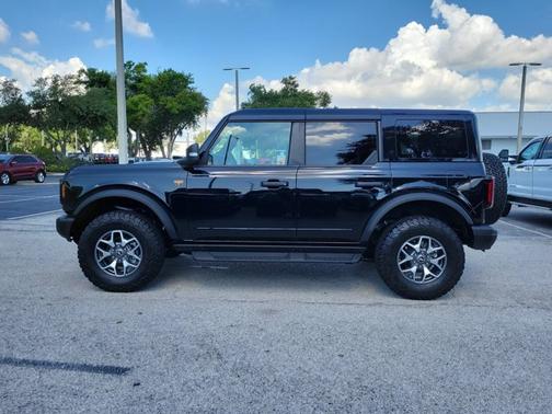 SHADOW BLACK 2025 Ford Bronco BADLANDS