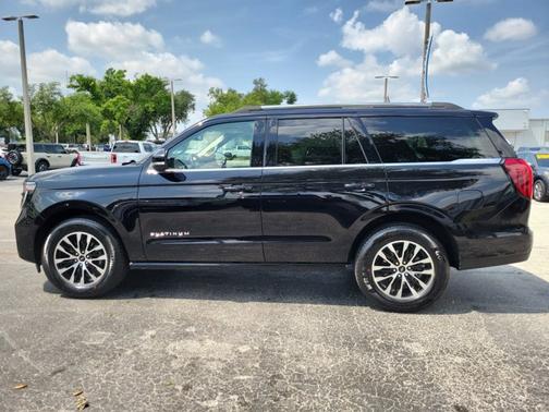 AGATE BLACK METALLIC 2025 Ford Expedition PLATINUM