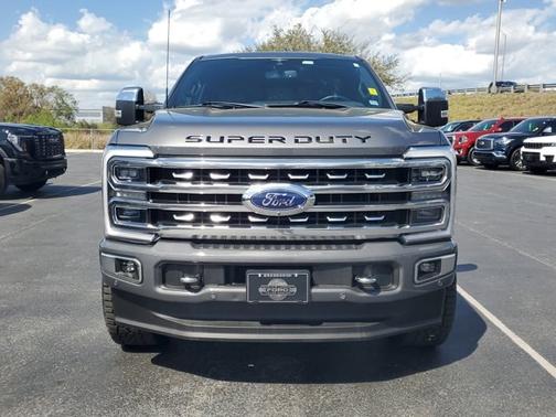 2023 Ford F-250 PLATINUM