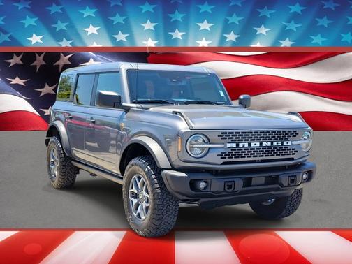 CARBONIZED GRAY METALLIC 2025 Ford Bronco BADLANDS