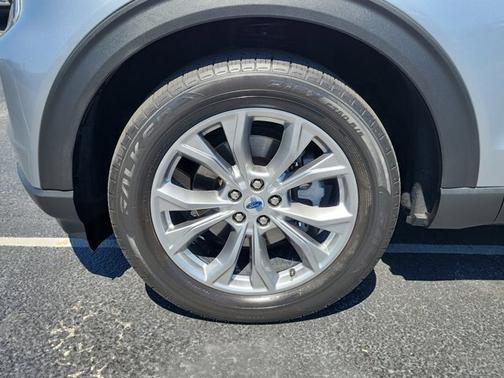 ICONIC SILVER METALLIC 2023 Ford Explorer LIMITED