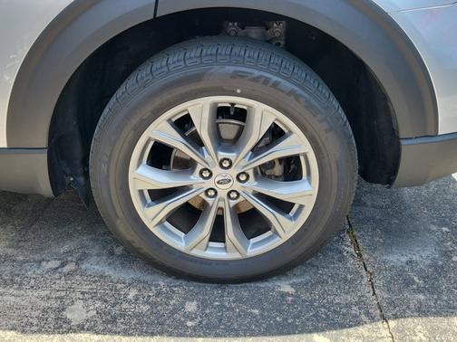 ICONIC SILVER METALLIC 2023 Ford Explorer LIMITED