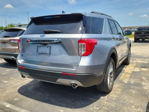 ICONIC SILVER METALLIC 2023 Ford Explorer LIMITED