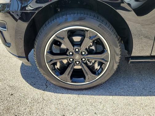 AGATE BLACK METALLIC 2024 Ford Expedition LIMITED