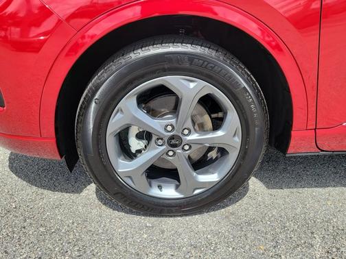 RAPID RED MET TINTED CC 2024 Ford Escape ST-LINE