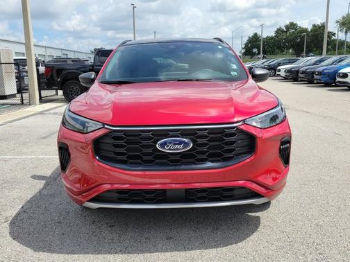 RAPID RED MET TINTED CC 2024 Ford Escape ST-LINE